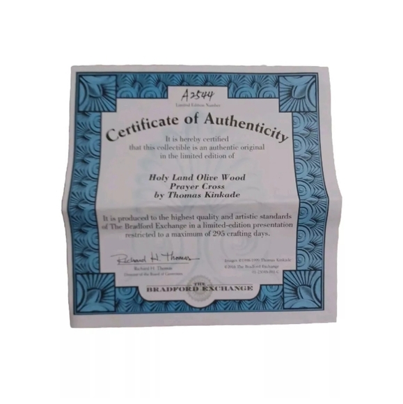 The Bradford Exchange Thomas Kinkade Holy Land Olive Wood Prayer Cross Keepsake - Picture 4 of 8